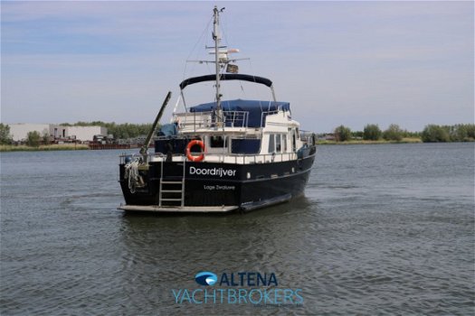 Altena Blue Water Trawler 48' - 3