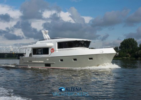 Altena 500 Raised Pilothouse - 1