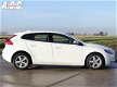 Volvo V40 - 2.0 D2 Kinetic AUTOMAAT Navi ECC PDC - 1 - Thumbnail