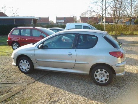 Peugeot 206 - 1.4 Air-line Met airco en trekhaak - 1