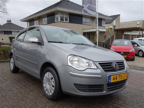 Volkswagen Polo - 1.2 Optive Airco/NAP Dealer onderhouden - 1