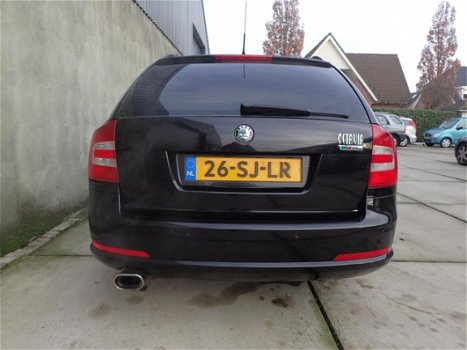 Skoda Octavia Combi - 2.0 TFSI RS Navigatie, airco, LMV - 1