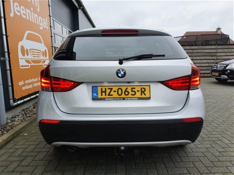 BMW X1 - SDrive20d Executive Met hoge zit/instap Climate & Cruise control, Navigatie, TREKHAAK, PDC - 1