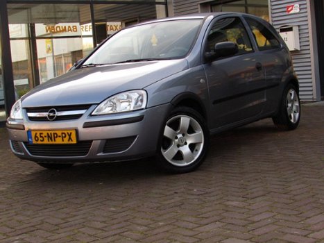 Opel Corsa - 1.0-12V Essentia Nw type Bj2004 - 1