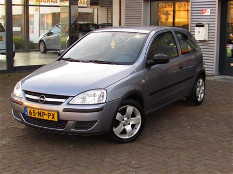 Opel Corsa - 1.0-12V Essentia Nw type Bj2004 - 1