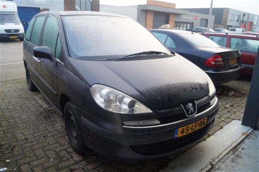 Peugeot 807 - 2.2 ST / Clima / Meeneemprijs - 1