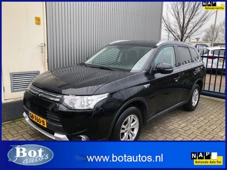 Mitsubishi Outlander - 2.0 PHEV Business Edition X-Line CLIMATE / CRUISE / NAVI / PARC ASSIST / INCL - 1