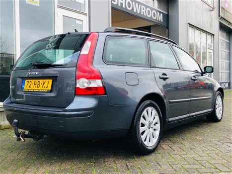 Volvo V50 - 2.4 Momentum Cruise, Airco, Dealer Onderhouden, Nette Staat - 1