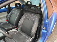 Volkswagen New Beetle - 2.0 Highline