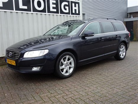 Volvo V70 - 2.0D Navi Xenon Clima Stoelverw 1Eig Classic Edition - 1