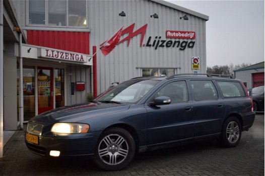 Volvo V70 - 2.4D Edition Gereviseerde Automaatbak | Leer | Navi | Pano | Clima | PDC | Cruise | LMV - 1