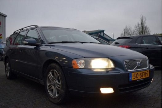 Volvo V70 - 2.4D Edition Gereviseerde Automaatbak | Leer | Navi | Pano | Clima | PDC | Cruise | LMV - 1