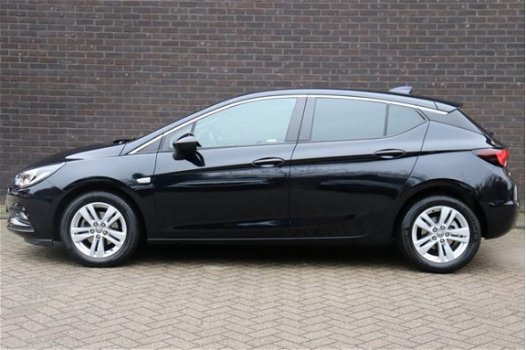 Opel Astra - 1.6 CDTI Business+ (NU met € 7.388, - KORTING/NAV./NIEUW) - 1