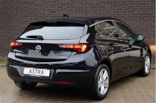 Opel Astra - 1.6 CDTI Business+ (NU met € 7.388, - KORTING/NAV./NIEUW) - 1