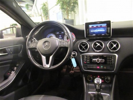 Mercedes-Benz A-klasse - 180 Ambition (Xenon/Navi/PDC) - 1