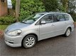 Toyota Avensis Verso - 2.0i Linea Sol 5p - 1 - Thumbnail