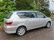 Toyota Avensis Verso - 2.0i Linea Sol 5p - 1 - Thumbnail