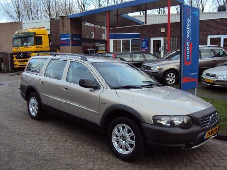 Volvo V70 - XC diesel 2.4 D5 163PK AWD Automaat - 1