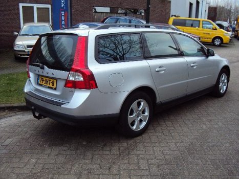 Volvo V70 - benzine 2.0 145PK Kinetic - 1