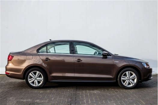 Volkswagen Jetta - 1.4 TSi Hybrid DSG Comfortline | Navi | Clima | Cruise | Trekhaak | 16'' LMV | De - 1