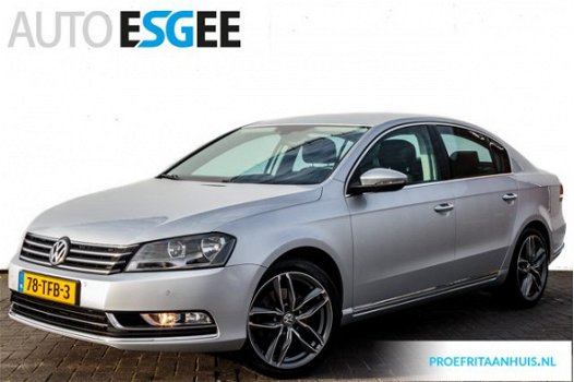 Volkswagen Passat - 1.4 TSi Highline Automaat | Navi | Alcantara | Cruise | Clima | Trekhaak | 18'' - 1