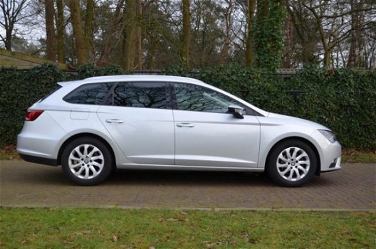 Seat Leon ST - 1.6 TDI Ecomotive Lease Sport Xenon/leer/Pdc/Ecc/Navi/Cr-Controle/Lmv/Privacy-Glass - 1