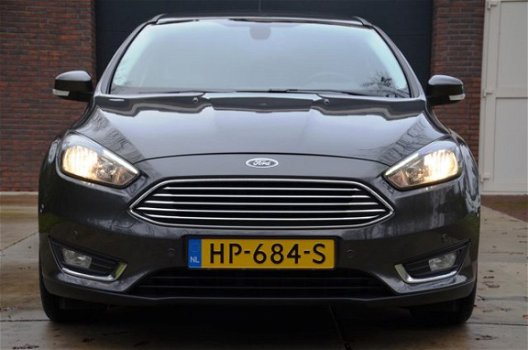 Ford Focus - 2.0 TDCI Titanium Edition Led/Navi/Pdc/Ecc/Stoelverwarming/Cr-Controle/17-Inch Lmv/Priv - 1