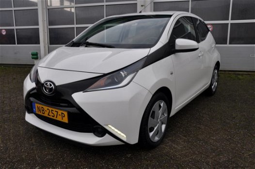 Toyota Aygo - 1.0 VVT-i x-play dealer onderhouden - 1