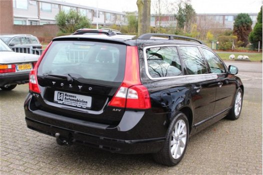 Volvo V70 - 2.5T 231pk Bifuel Model '12 Momentum - 1