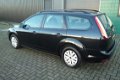 Ford Focus - 1.6 Stoelverwarming, Airco, Voorruitverwarming, ISOFIX - 1 - Thumbnail