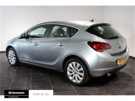 Opel Astra - 1.4 TURBO COSMO 5DRS - 1