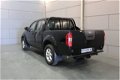 Nissan Navara - 2.5 dCi 145 pk 5 persoons grijs kenteken (5th wheeler) Trekhaak/LM/Airco/4WD/4X4 - 1 - Thumbnail