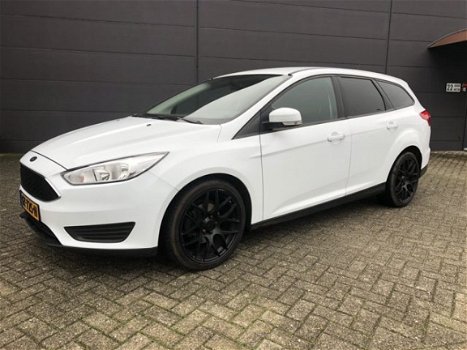 Ford Focus Wagon - 1.0 Trend Edition - 1