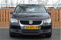 Volkswagen Touran - 1.4 TSI Trendline - 7 Persoons - 1 - Thumbnail