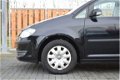Volkswagen Touran - 1.4 TSI Trendline - 7 Persoons - 1 - Thumbnail