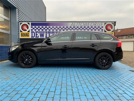 Volvo V60 - 2.0 D3 160PK SUMMUM LEER XENON TREKHAAK BOVAG - 1