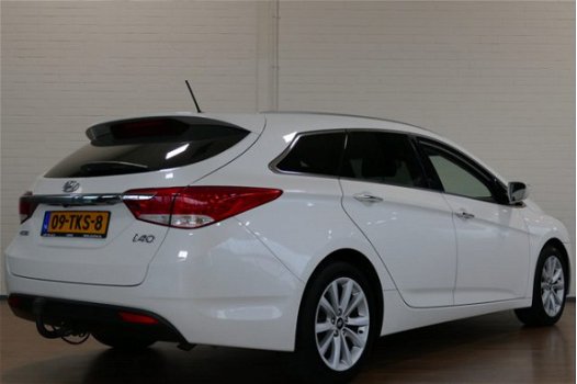 Hyundai i40 Wagon - BWJ 2012 1.7 CRDi i-Vision AUTOMAAT NAVIGATIE / LED / CLIMA / CRUISE / TREKHAAK - 1