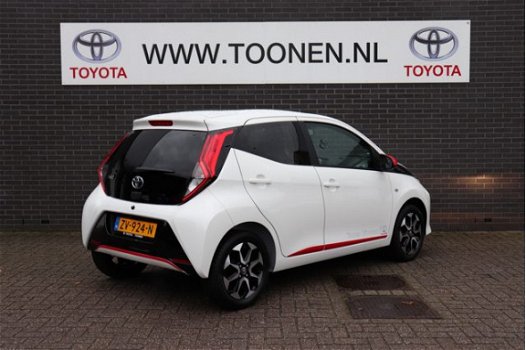 Toyota Aygo - 1.0 VVT-i x-joy Airco-Lichtmetalen velgen - 1