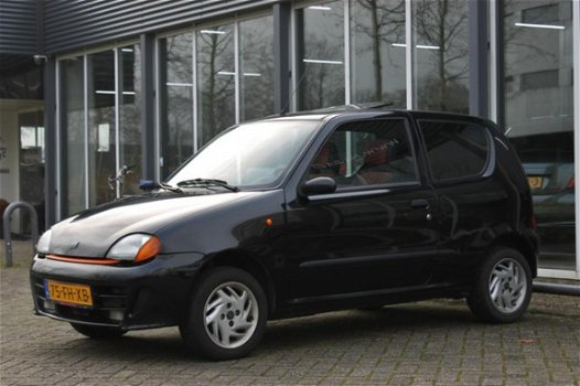 Fiat Seicento - Sporting 1.1ie bj 2000 APK Opendak/Div - 1