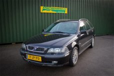 Volvo V40 - 1.8 Europa Sports + Trekhaak / Airco / Nieuwe APK