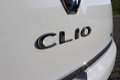 Renault Clio - TCe 90 Limited * Nl auto * 5 deurs * airco - 1 - Thumbnail