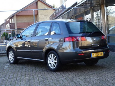 Fiat Croma - 2.2 16V Business Connect Automaat - 1