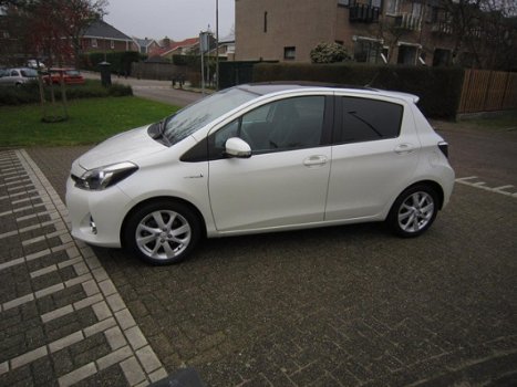 Toyota Yaris - 1.5 Full Hybrid Dynamic - 1