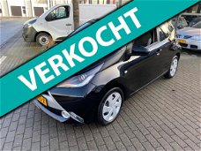 Toyota Aygo - 1.0 VVT-i x-play Airco, USB, Carkit