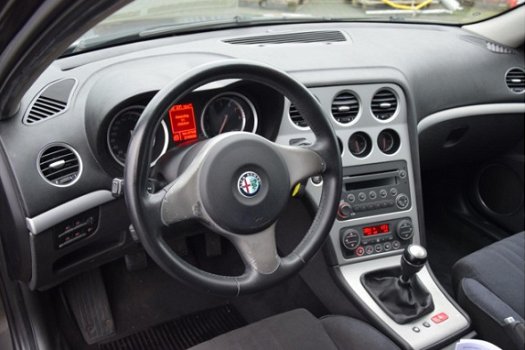 Alfa Romeo 159 Sportwagon - 1.8 mpi Business 2007 Clima Cruise Control - 1