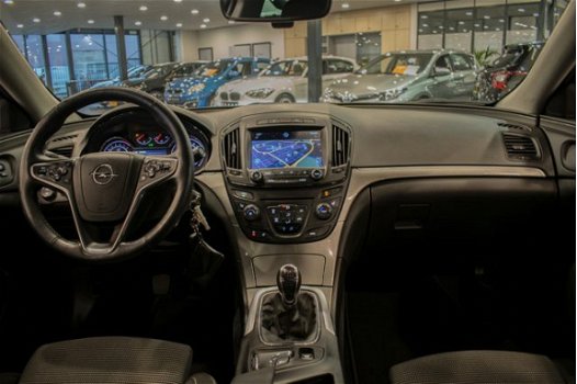 Opel Insignia - 1.4 T EcoFLEX Business+ *ACTIE* | XENON | TRACKPAD | NAVI GROOT | P.SENS | STUURVERW - 1