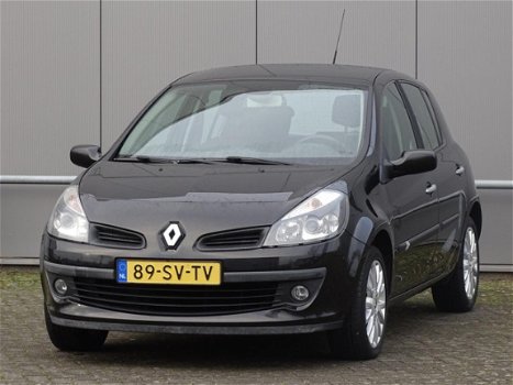 Renault Clio - 1.4-16V Dynamique Luxe 4-DEURS 148.114 KM NAP (bj2006) - 1