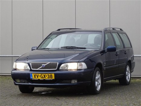 Volvo V70 - 2.5 Luxury-Line AIRCO (bj1999) - 1