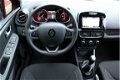 Renault Clio - TCe 90pk Limited | Navi | Airco | Cruise | Parkeersensoren - 1 - Thumbnail