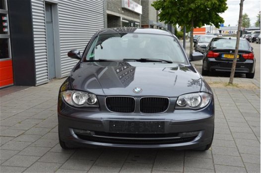 BMW 1-serie - 118i Essential 5Drs I Airco/ECC I Sport velgen I Dealer onderhouden - 1
